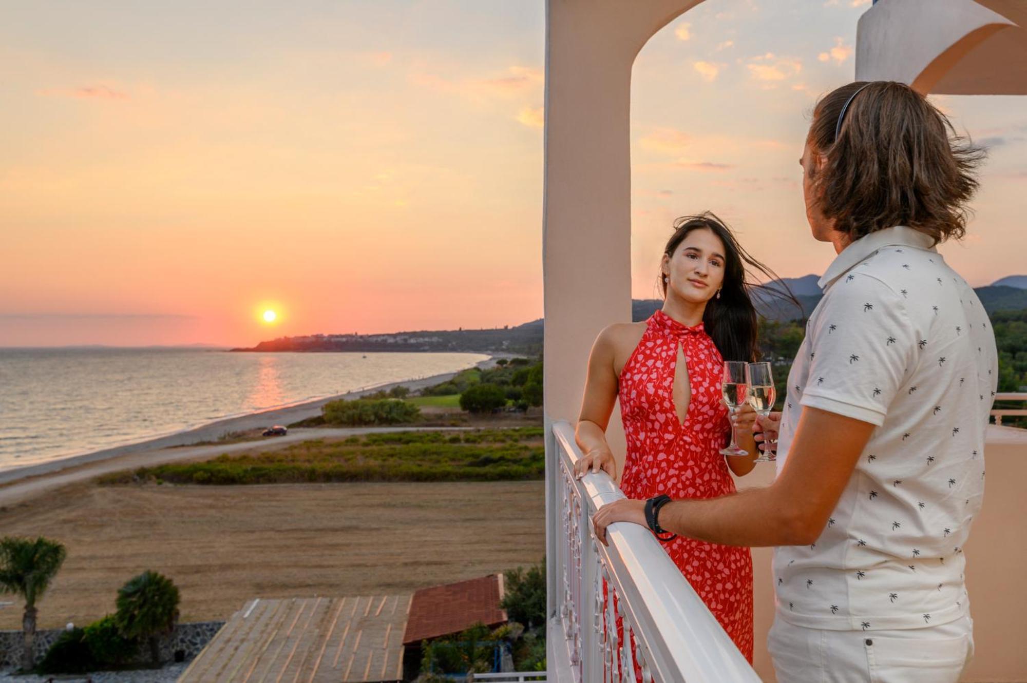 Poseidon Beach Hotel Kastrosikia Bagian luar foto
