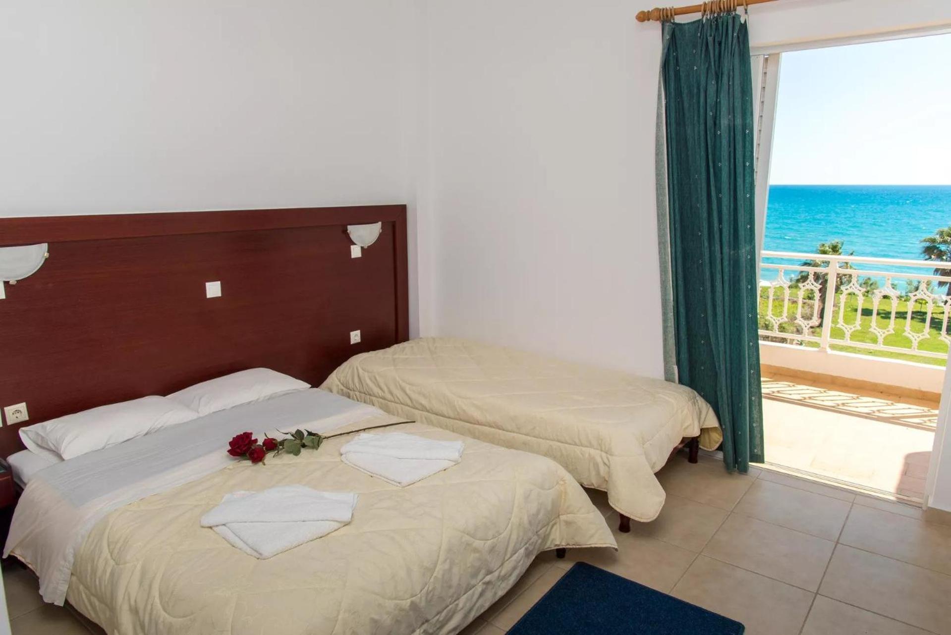 Poseidon Beach Hotel Kastrosikia Bagian luar foto