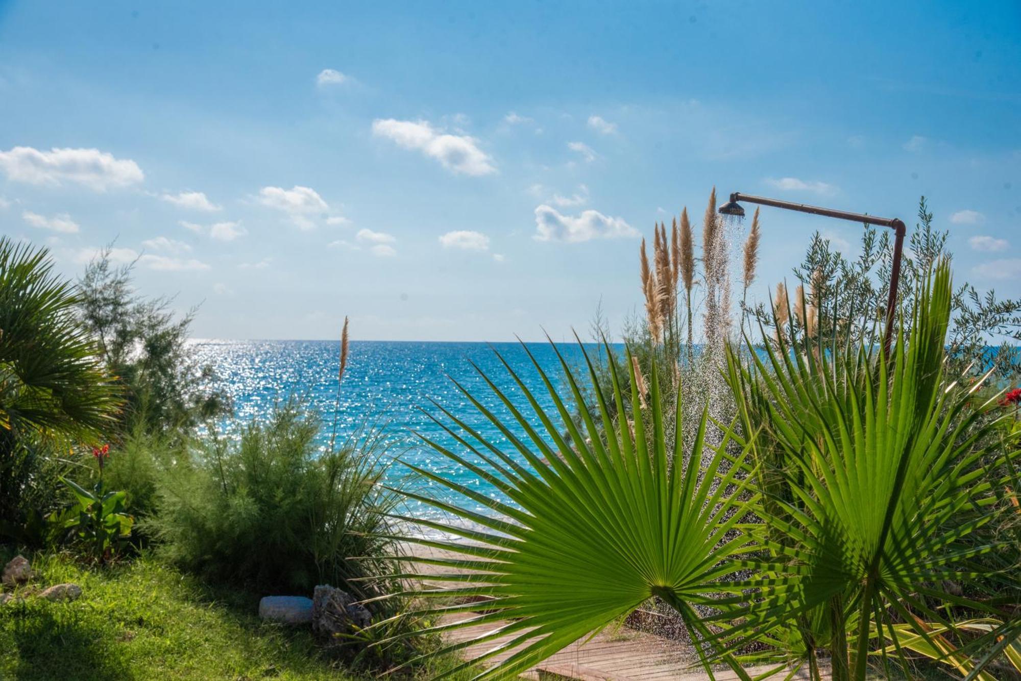 Poseidon Beach Hotel Kastrosikia Bagian luar foto