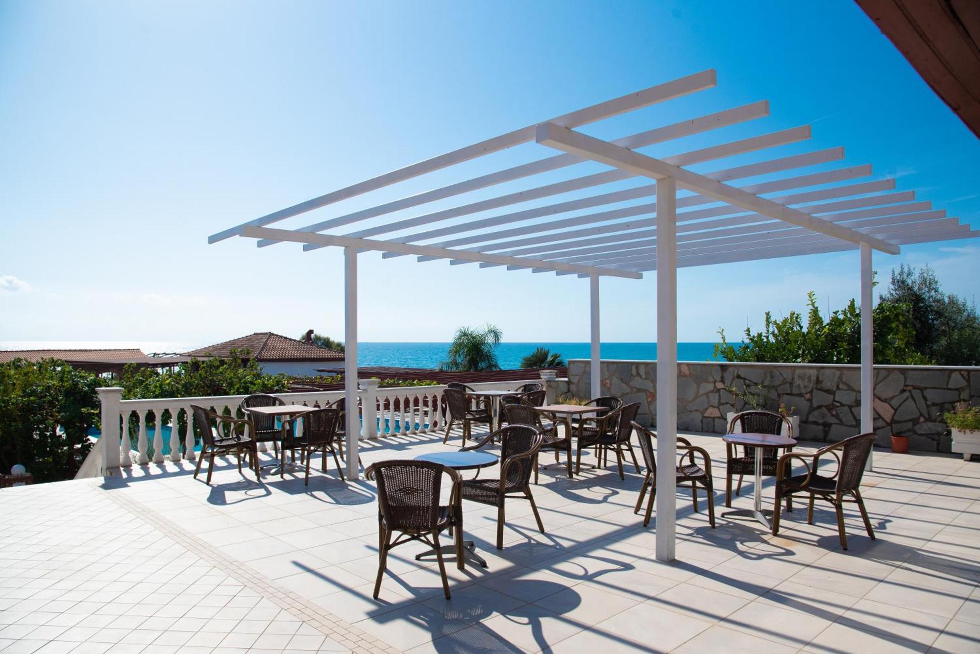 Poseidon Beach Hotel Kastrosikia Bagian luar foto