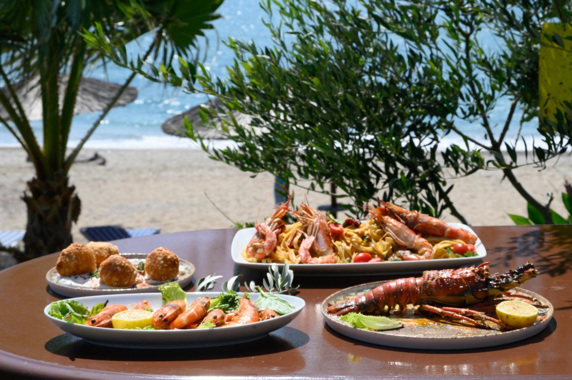 Poseidon Beach Hotel Kastrosikia Bagian luar foto